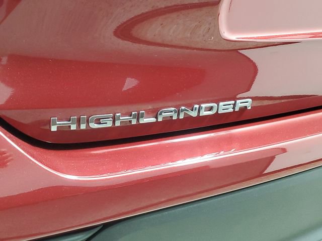 Used 2025 Toyota Highlander XLE image 9