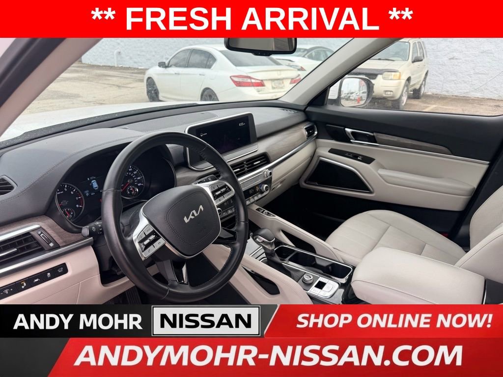 Used 2022 Kia Telluride EX w/ EX Premium Package image 18