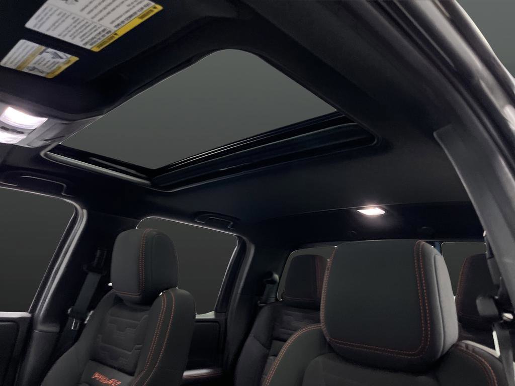 Used 2023 Nissan Frontier PRO-4X image 7