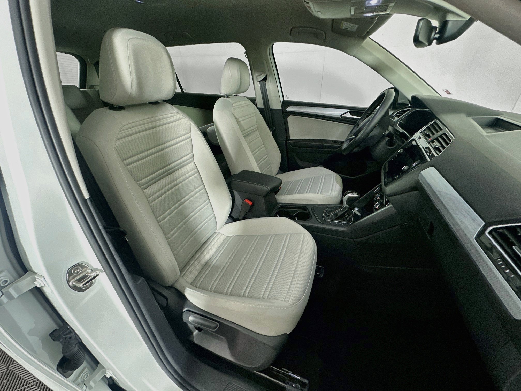 Used 2024 Volkswagen Tiguan S FWD image 29