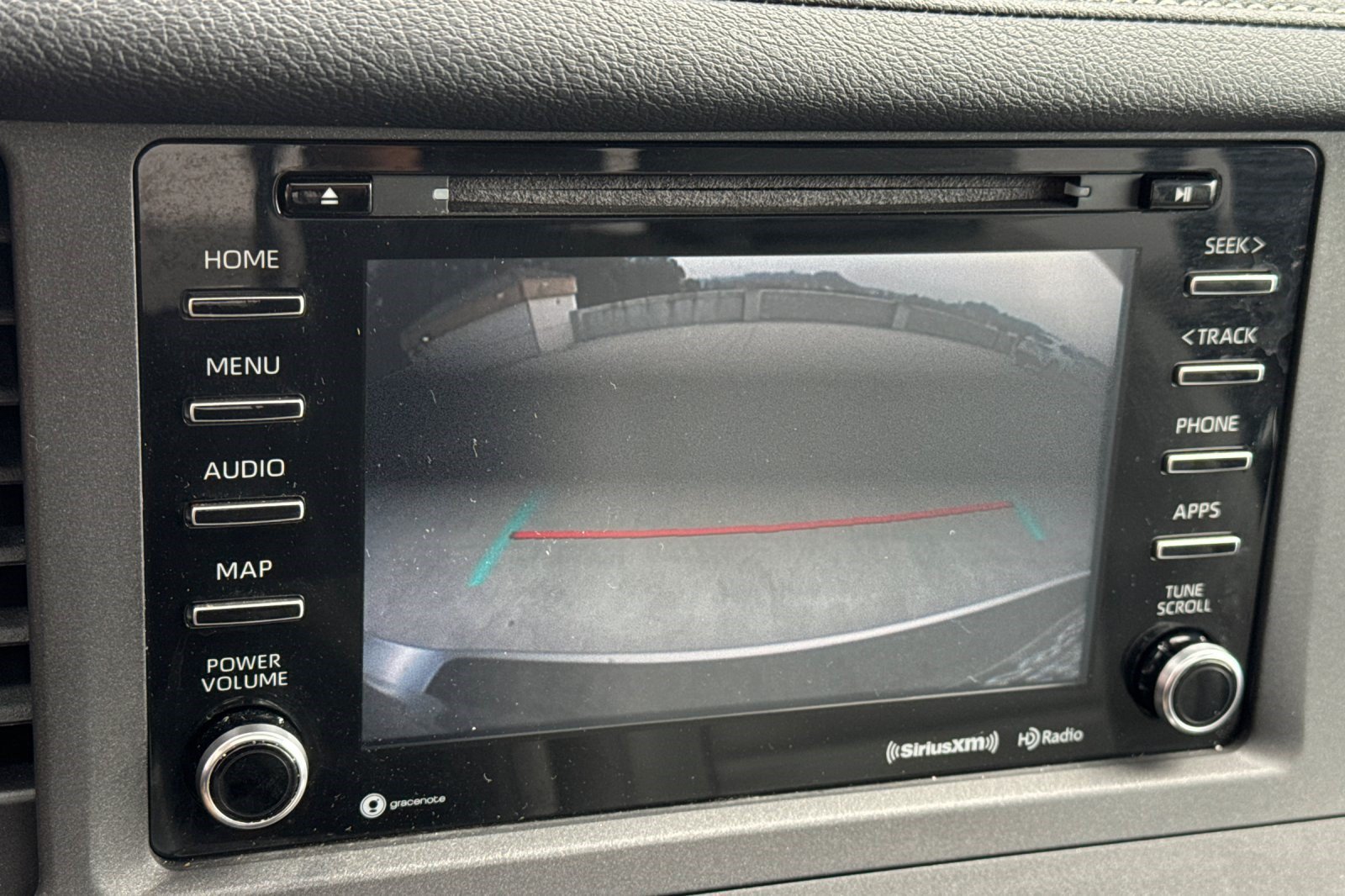 Used 2018 Toyota Sienna XLE w/ XLE Navigation Package FWD image 20