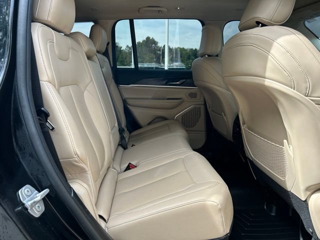 Used 2022 Jeep Grand Cherokee Limited AWD/4WD image 36