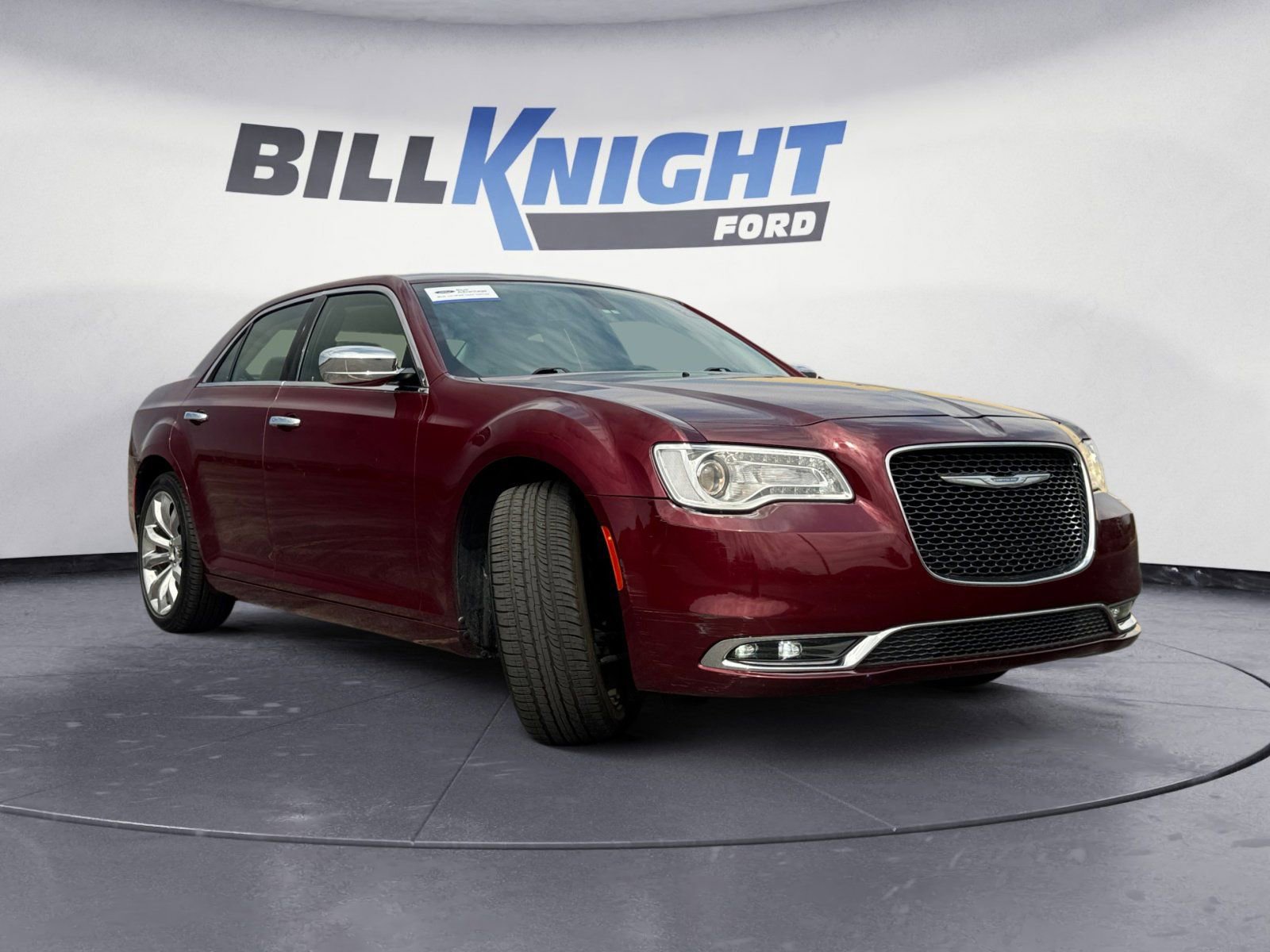 Used 2018 Chrysler 300 Limited w/ Harman/Kardon Audio Group image 7