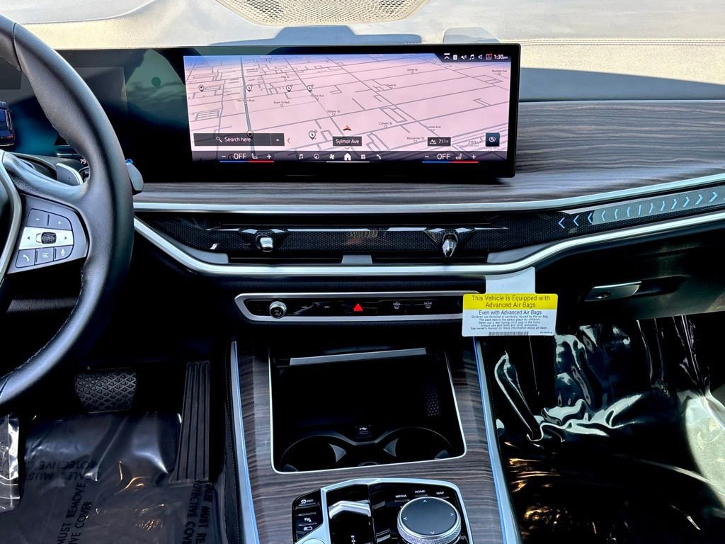 Used 2024 BMW X5 xDrive50e w/ Parking Assistance Package image 15