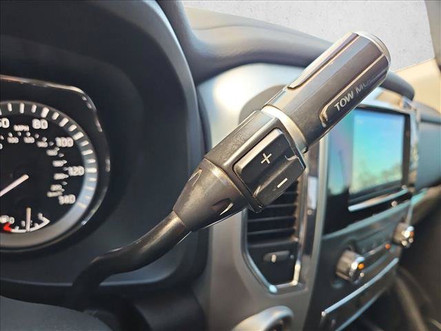 Used 2017 Nissan Titan SV RWD image 18
