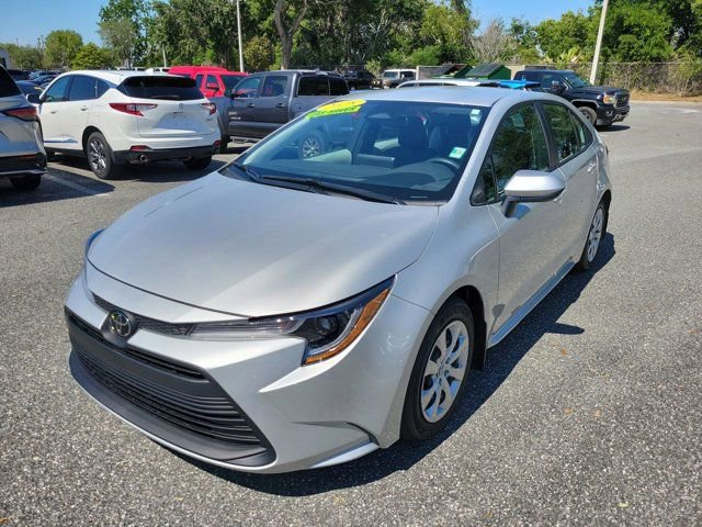 Used 2025 Toyota Corolla LE FWD image 14