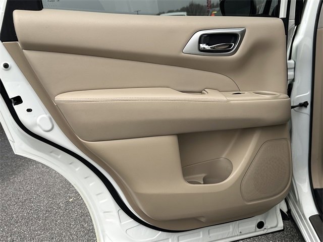 Certified 2020 Nissan Pathfinder Platinum w/ Cargo Package image 23