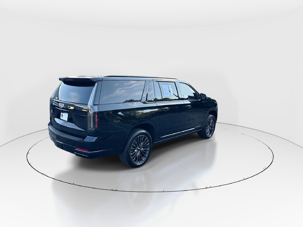 Used 2025 Cadillac Escalade ESV Sport Platinum AWD/4WD image 8