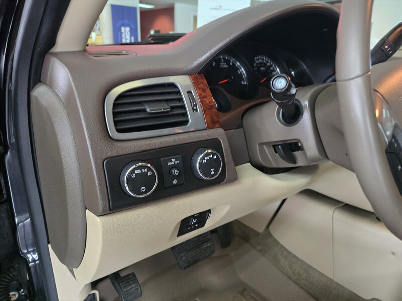 Used 2014 Chevrolet Suburban LS w/ All-Star Edition AWD/4WD image 24