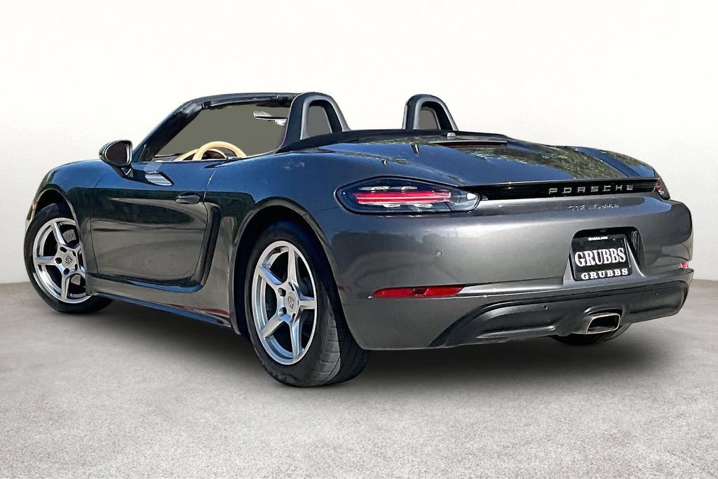 Used 2017 Porsche 718 Boxster RWD image 16