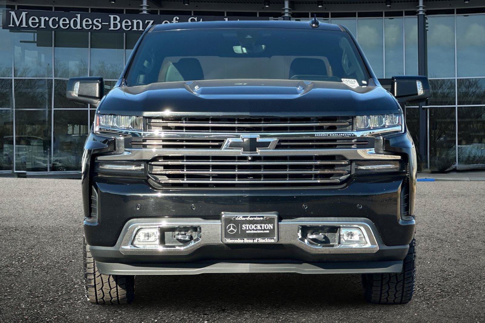 Used 2020 Chevrolet Silverado 1500 High Country w/ Technology Package AWD/4WD image 9