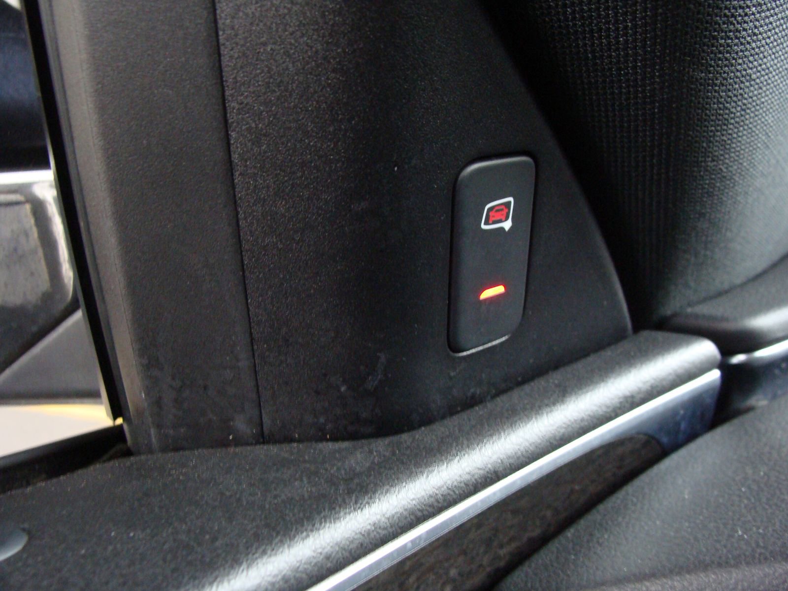 Used 2017 Audi A6 3.0T Premium Plus w/ 19" Sport Package image 33