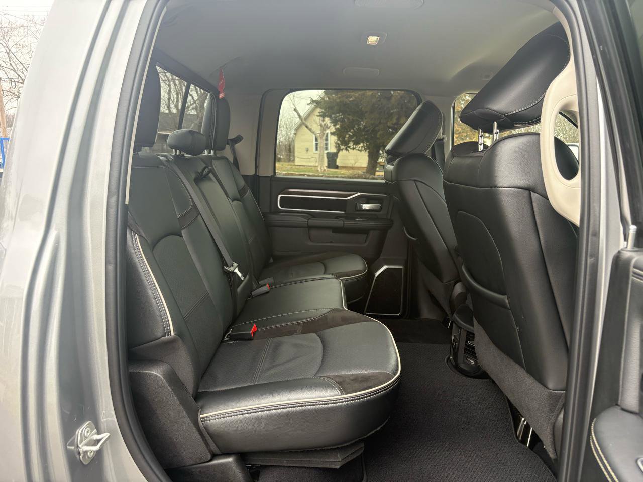 Used 2024 RAM 2500 Laramie AWD/4WD image 26