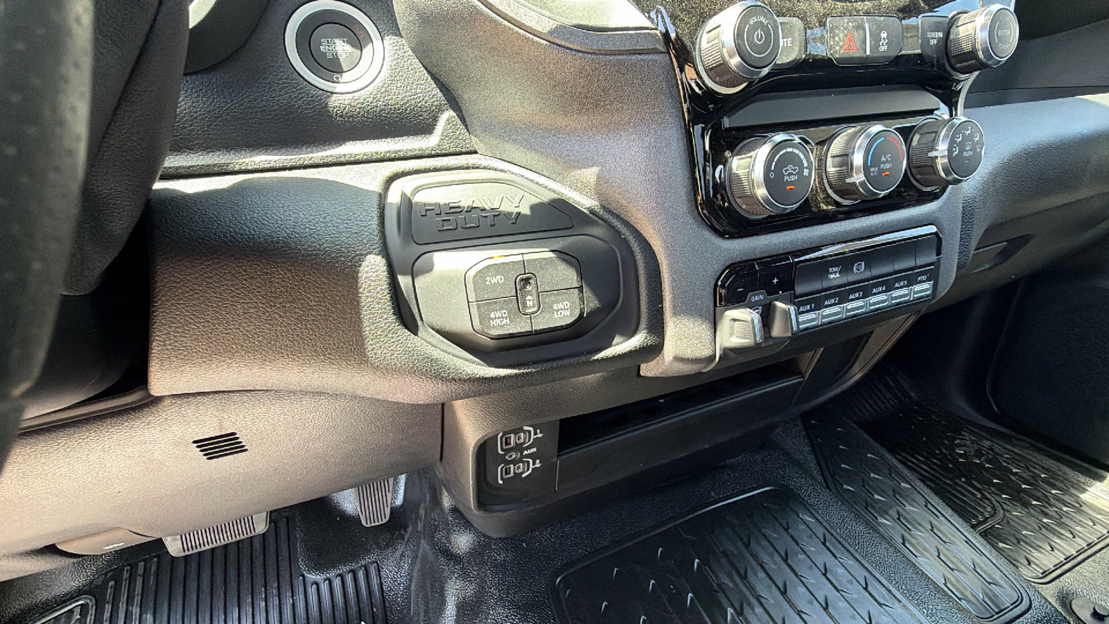 New 2026 RAM 4500 Tradesman w/ Chrome Appearance Group AWD/4WD image 23
