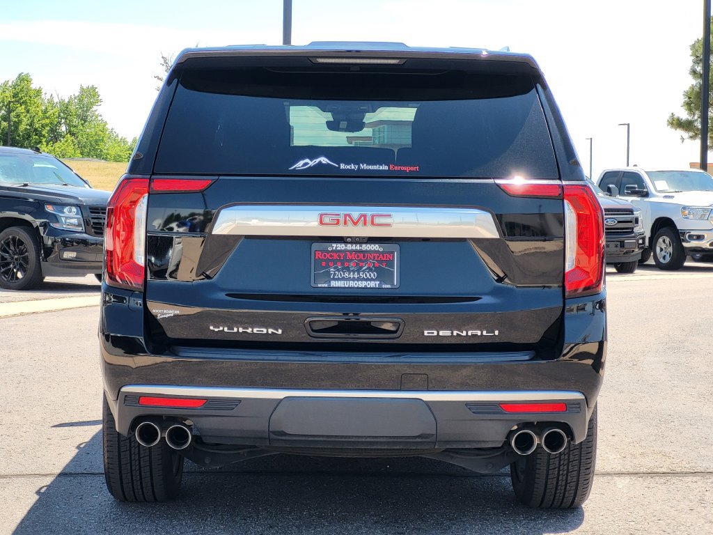 Used 2024 GMC Yukon Denali w/ Advanced Technology Package AWD/4WD image 5