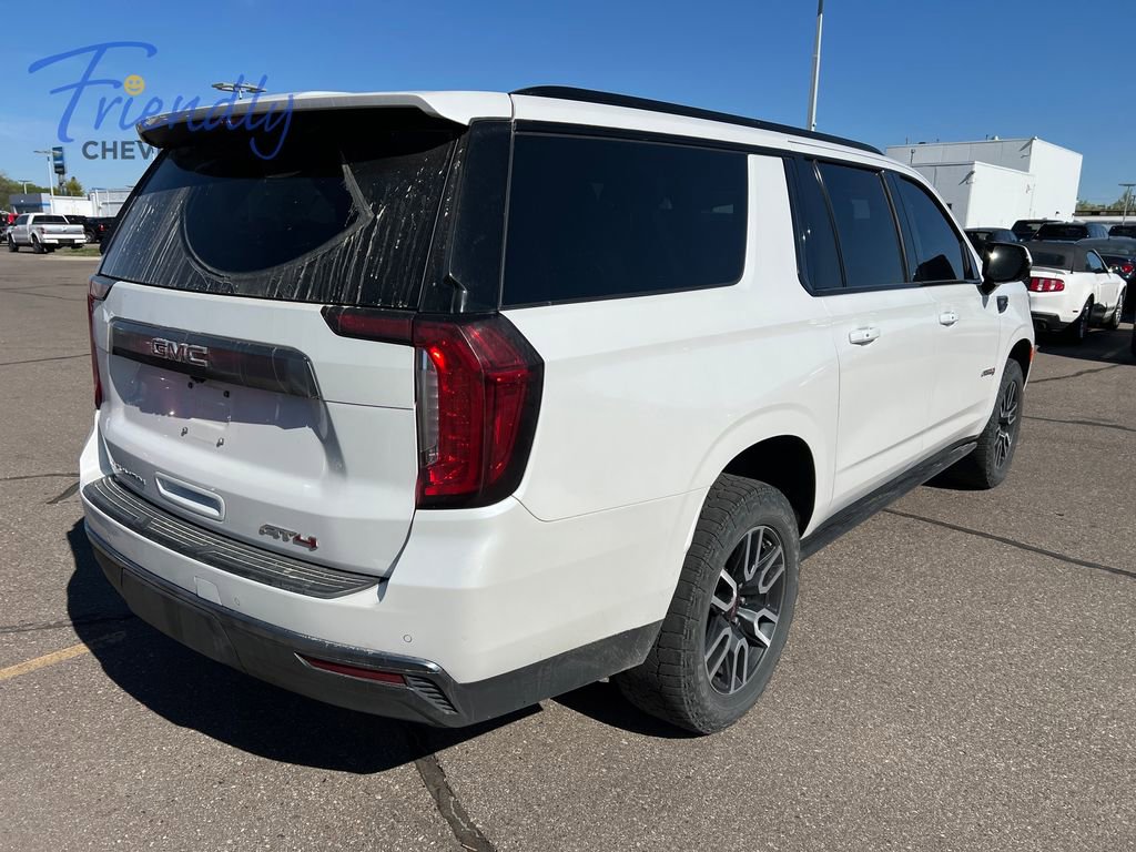 Used 2022 GMC Yukon XL AT4 w/ Technology Package AWD/4WD image 3