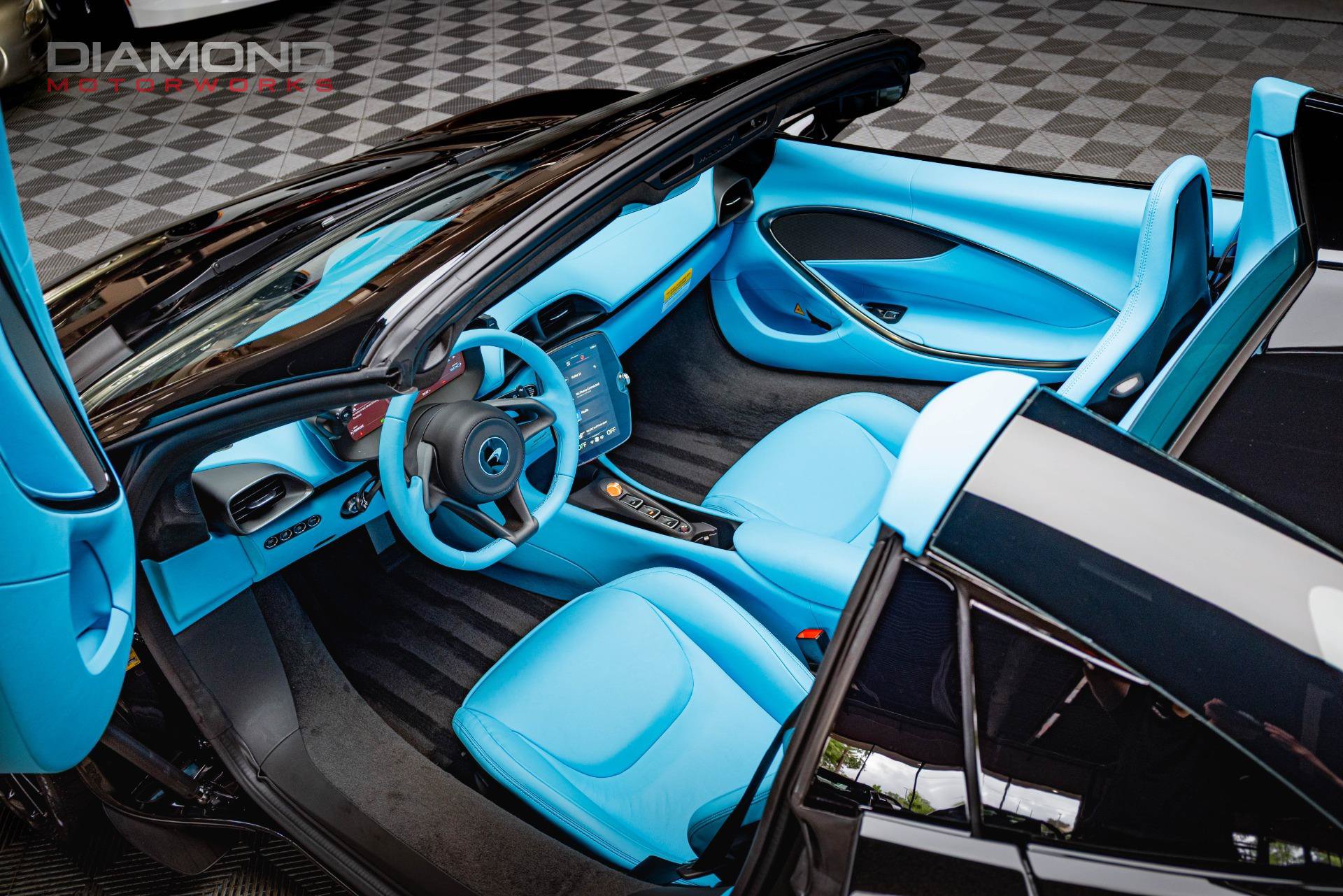 Used 2026 McLaren Artura Spider RWD image 87