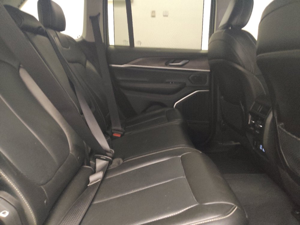 Used 2023 Jeep Grand Cherokee 4WD 4xe w/ Luxury Tech Group II image 19