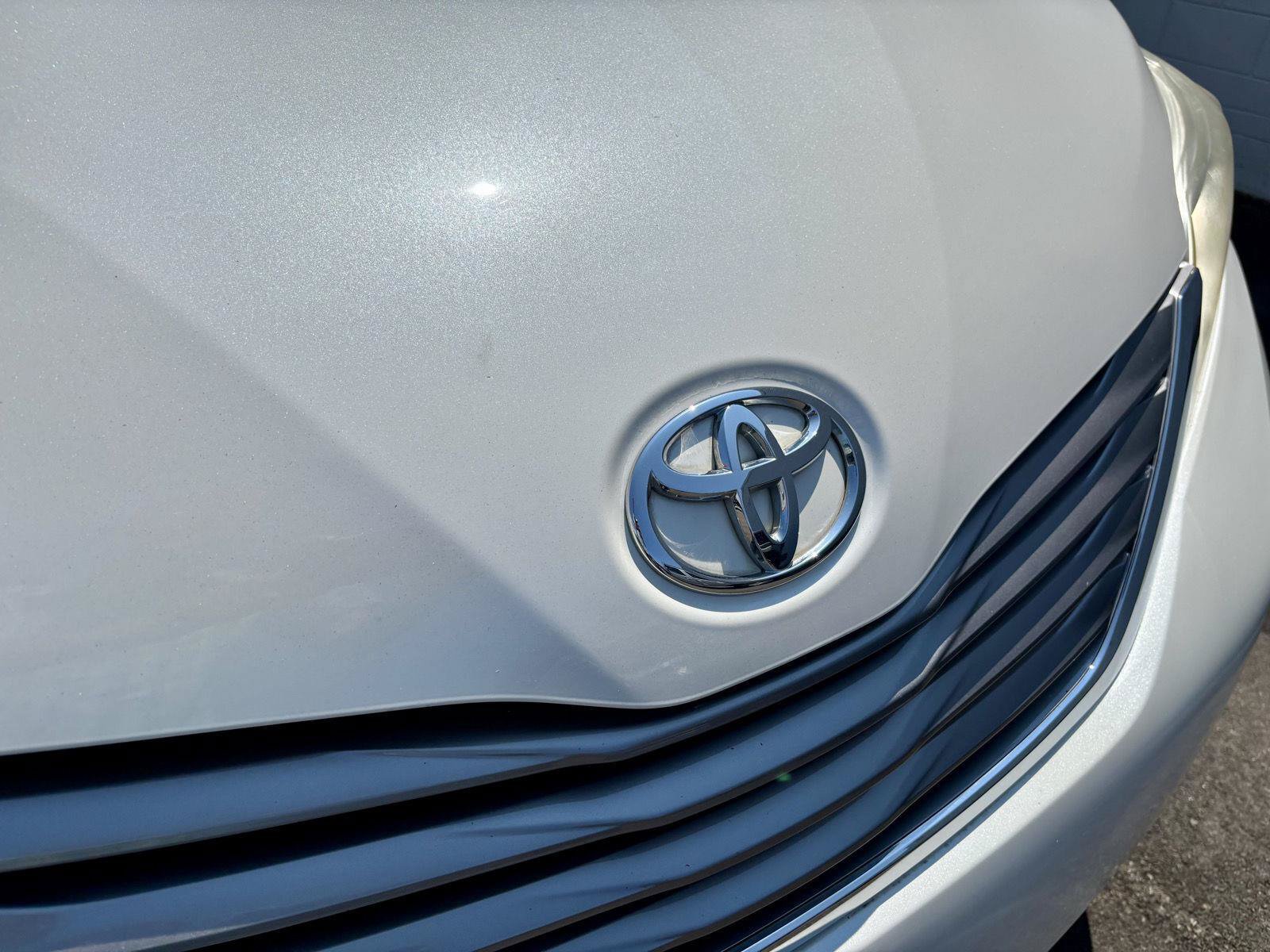 Used 2017 Toyota Sienna XLE w/ XLE Navigation Package FWD image 36