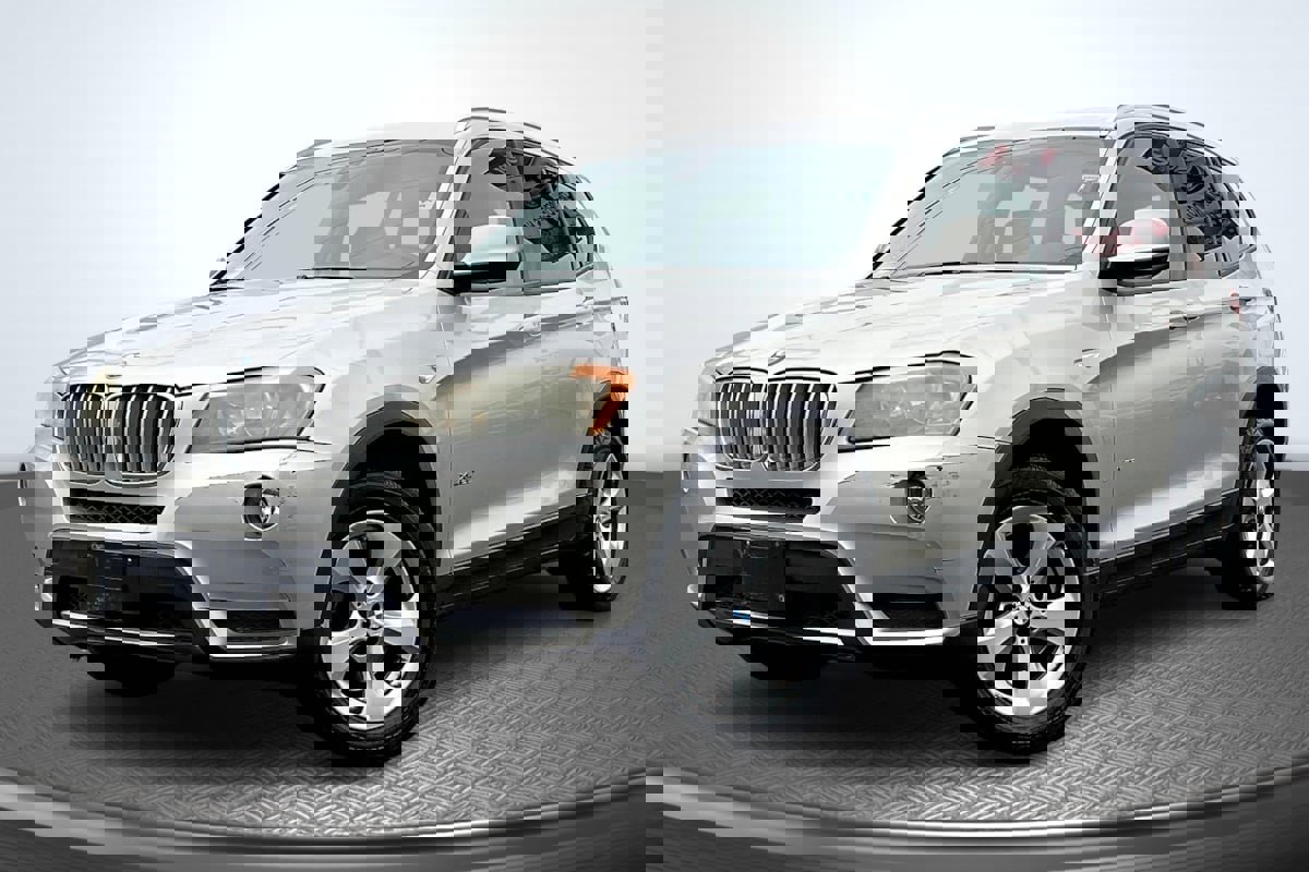 Used 2011 BMW X3 xDrive28i image 12