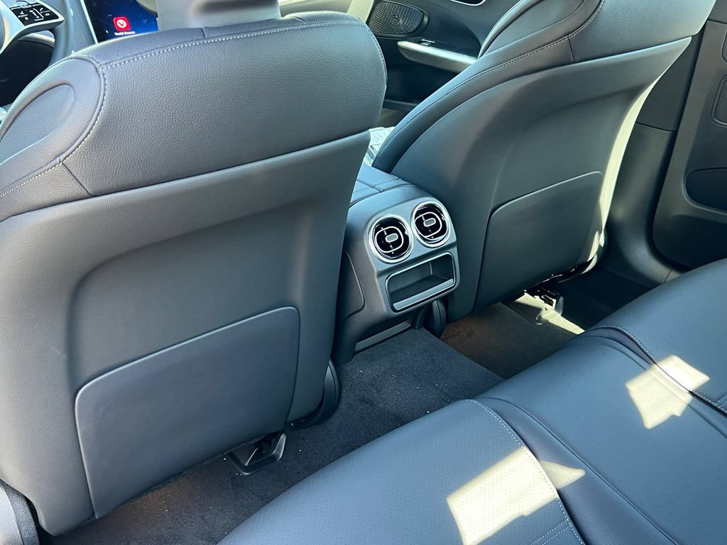 New 2025 Mercedes-Benz C 300 4MATIC Sedan image 31
