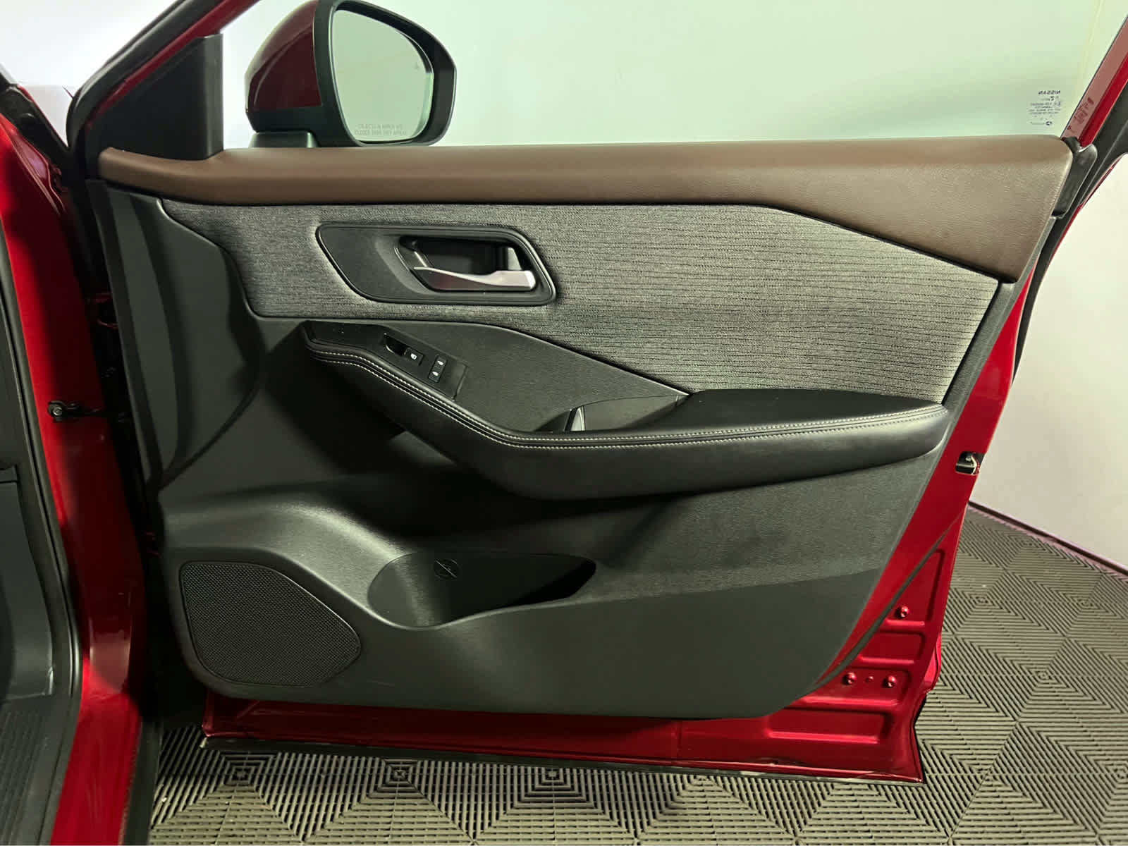 Certified 2022 Nissan Rogue SV AWD/4WD image 29