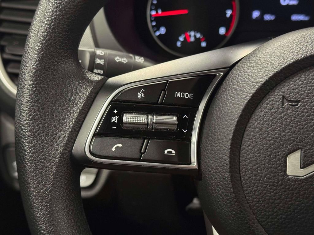 Used 2023 Kia Seltos LX image 20