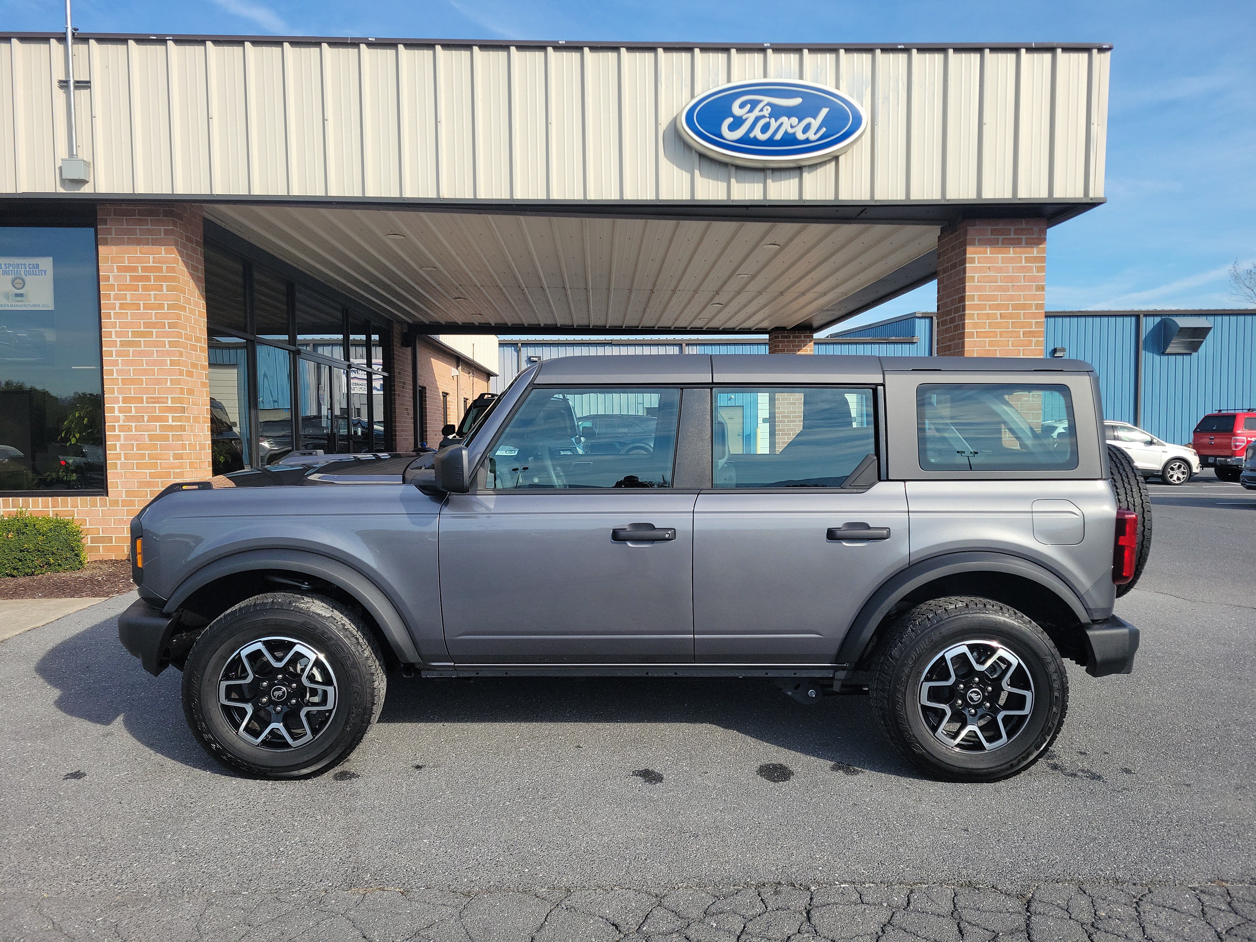 Used 2025 Ford Bronco 4-Door