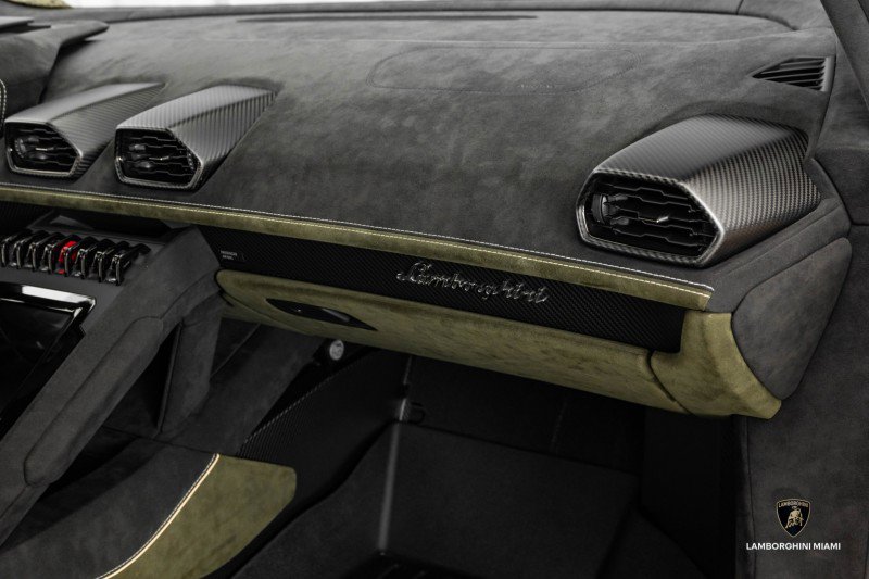 Used 2024 Lamborghini Huracan Sterrato image 60