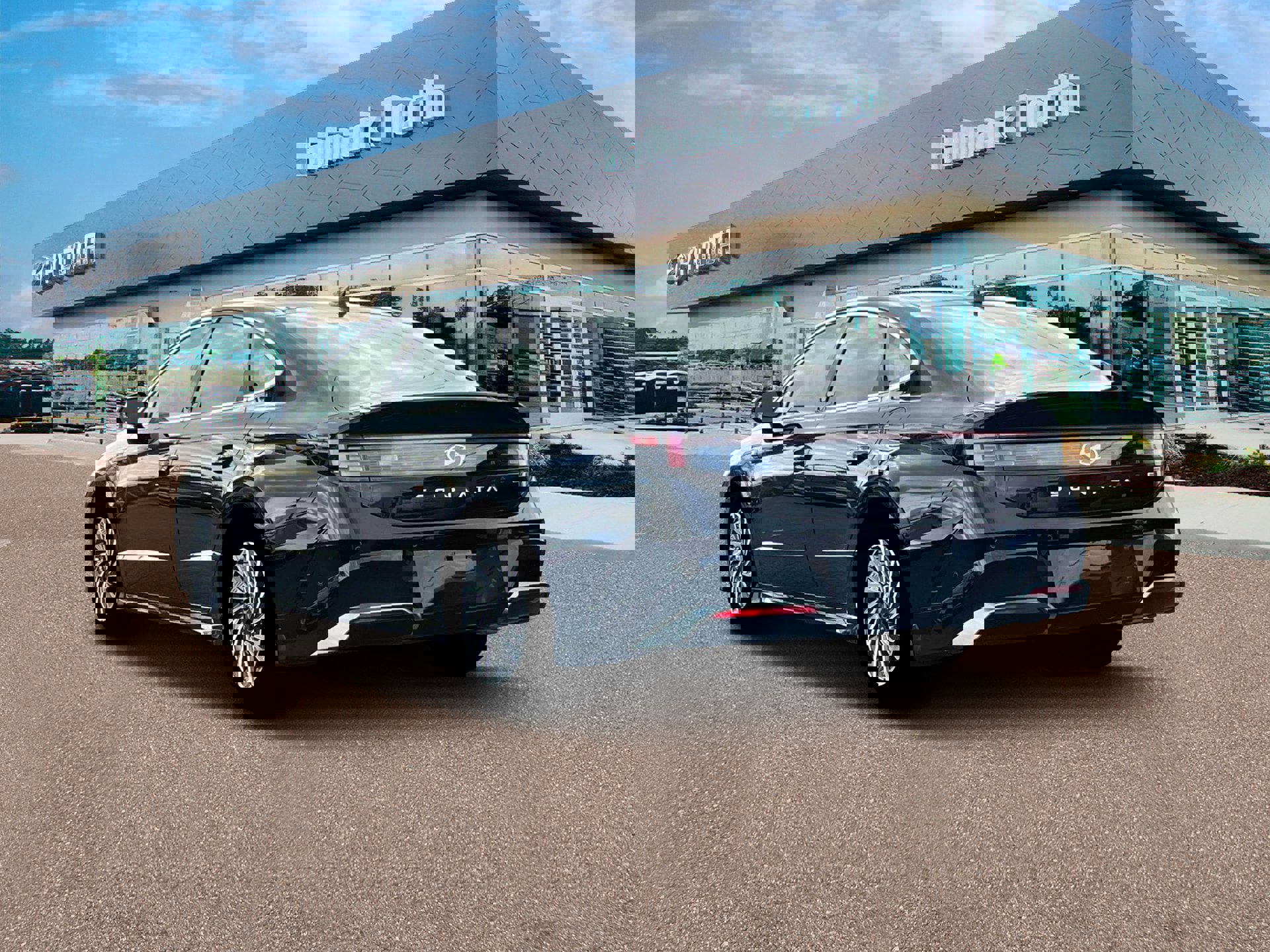 New 2025 Hyundai Sonata Limited image 5