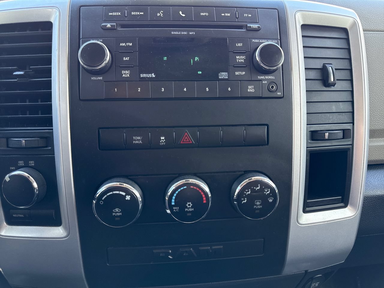 Used 2011 RAM 1500 Classic SLT AWD/4WD image 20