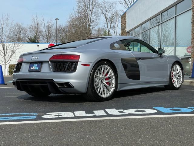 Used 2017 Audi R8 V10 image 10