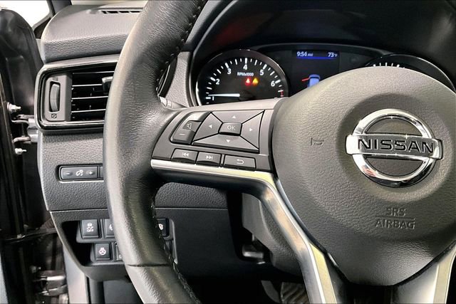 Used 2019 Nissan Rogue SV w/ Premium Package image 11