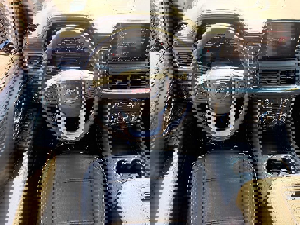 Used 2024 GMC Yukon XL SLT image 19