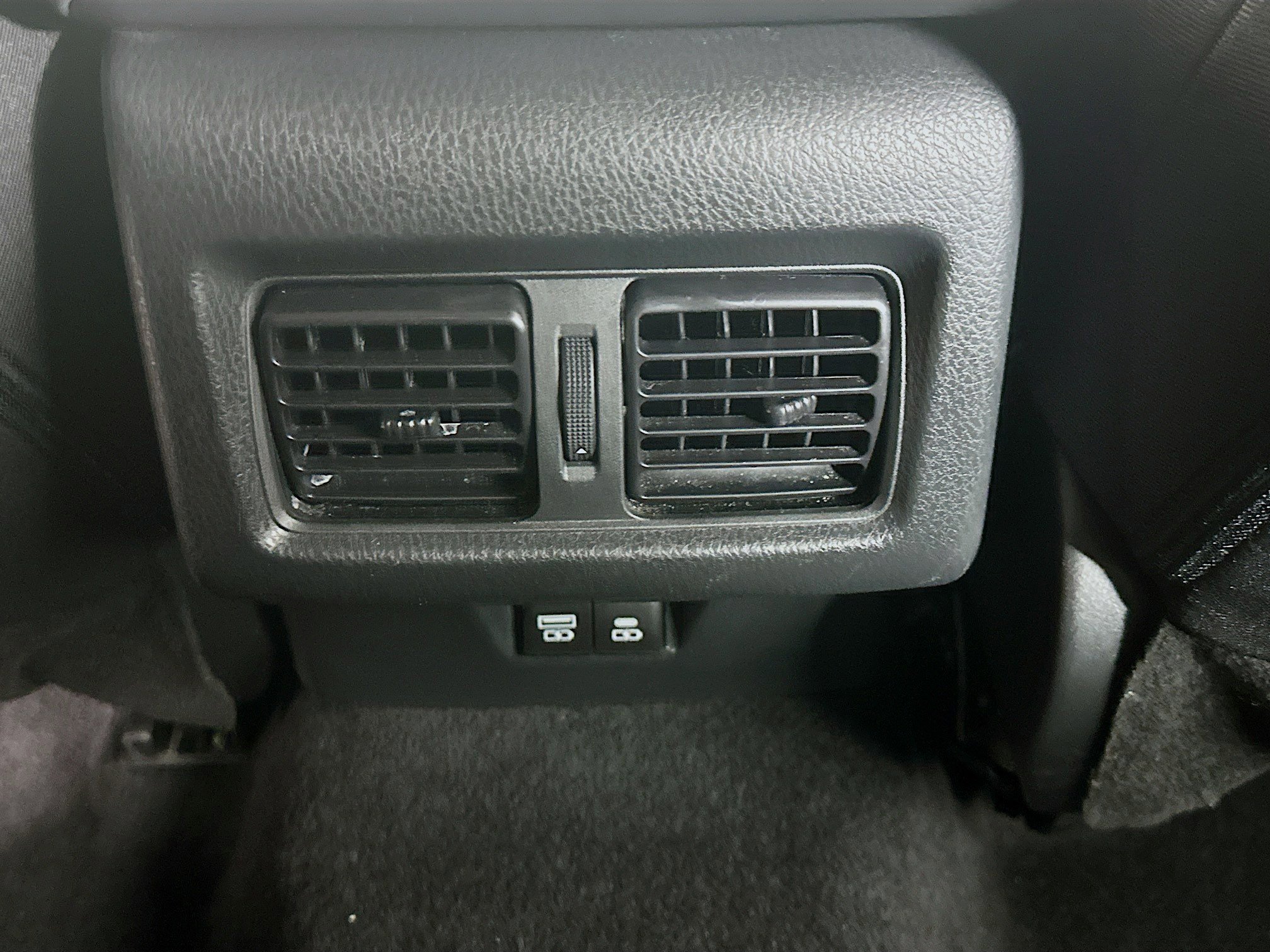 Used 2025 Toyota Camry LE image 27