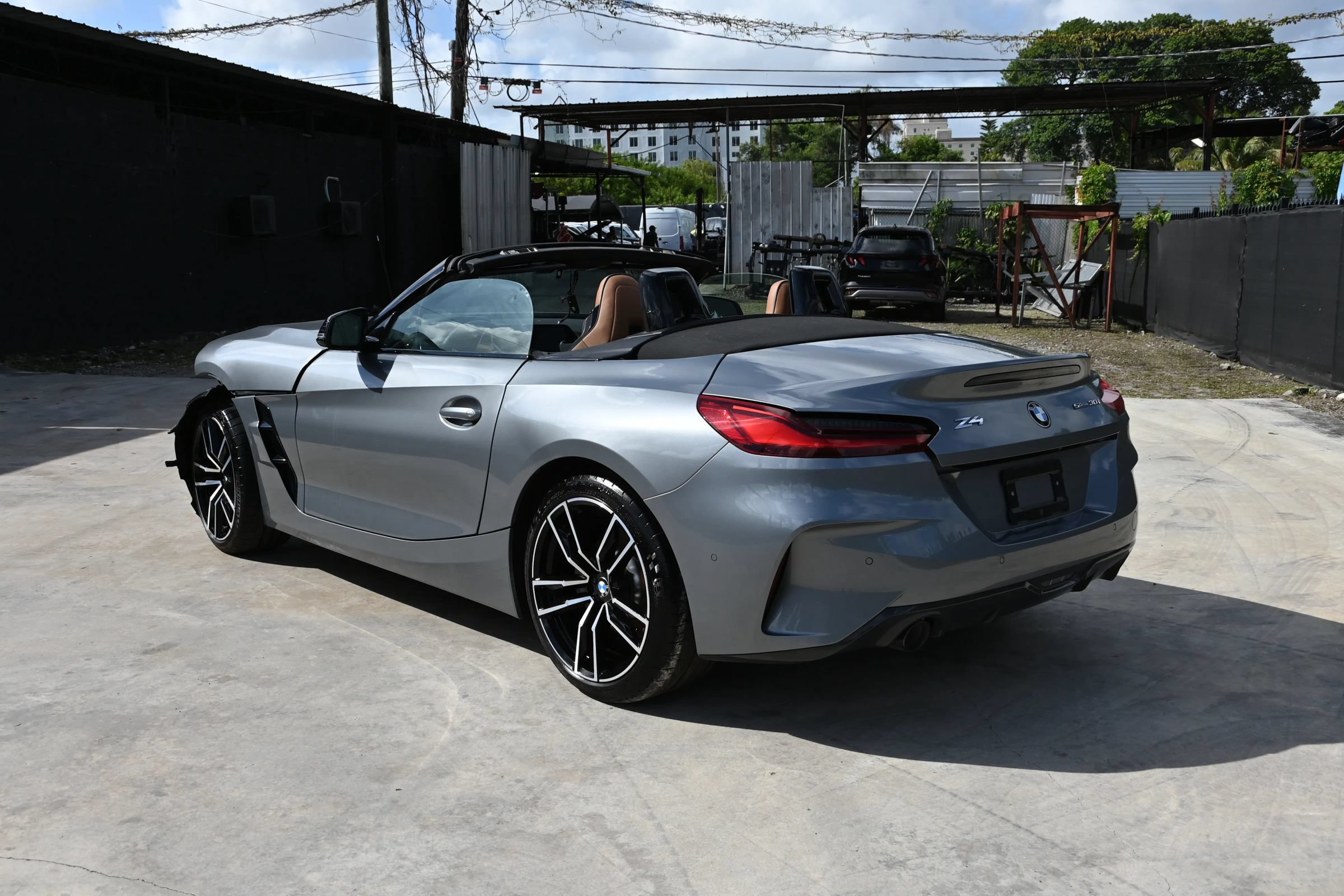 Used 2024 BMW Z4 sDrive30i w/ Premium Package RWD image 3