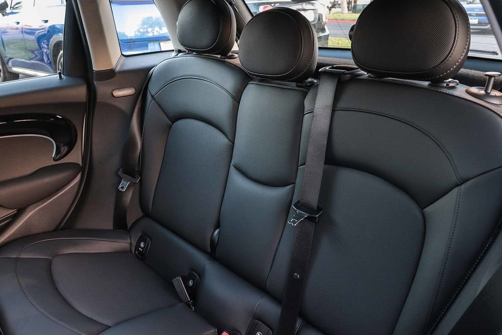 Used 2023 MINI Cooper S image 17