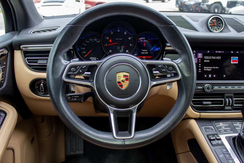 Used 2020 Porsche Macan AWD/4WD image 14