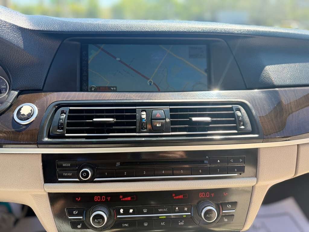Used 2011 BMW 528i Sedan RWD image 20
