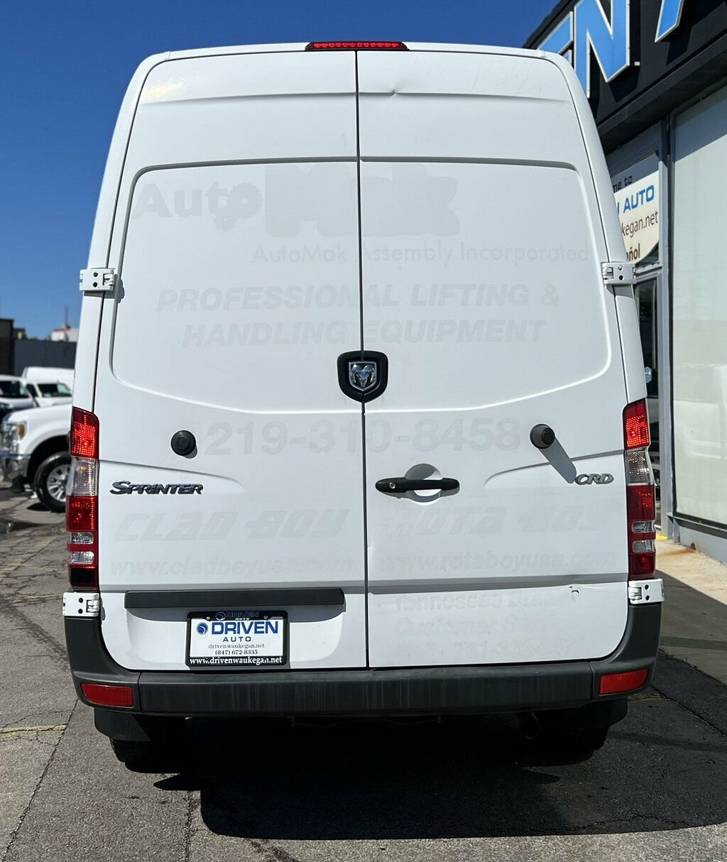 Used 2008 Dodge Sprinter 2500 RWD image 4
