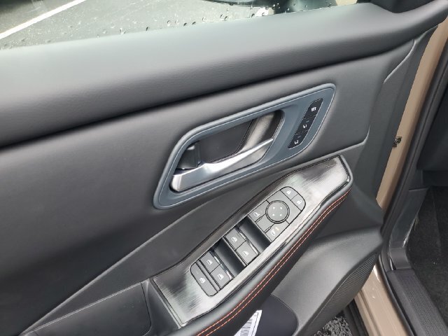 New 2026 Nissan Rogue SV AWD/4WD image 11