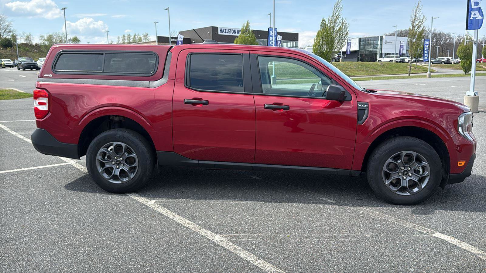 Used 2025 Ford Maverick XLT w/ Equipment Group 302A AWD/4WD image 4