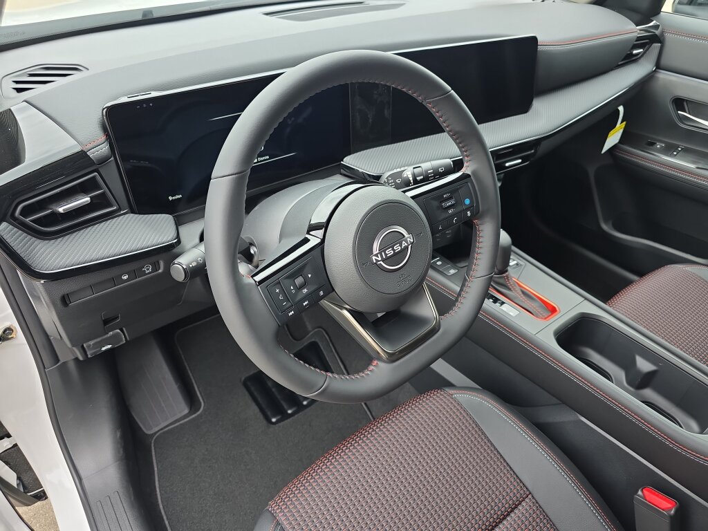 New 2026 Nissan Kicks SR FWD image 6