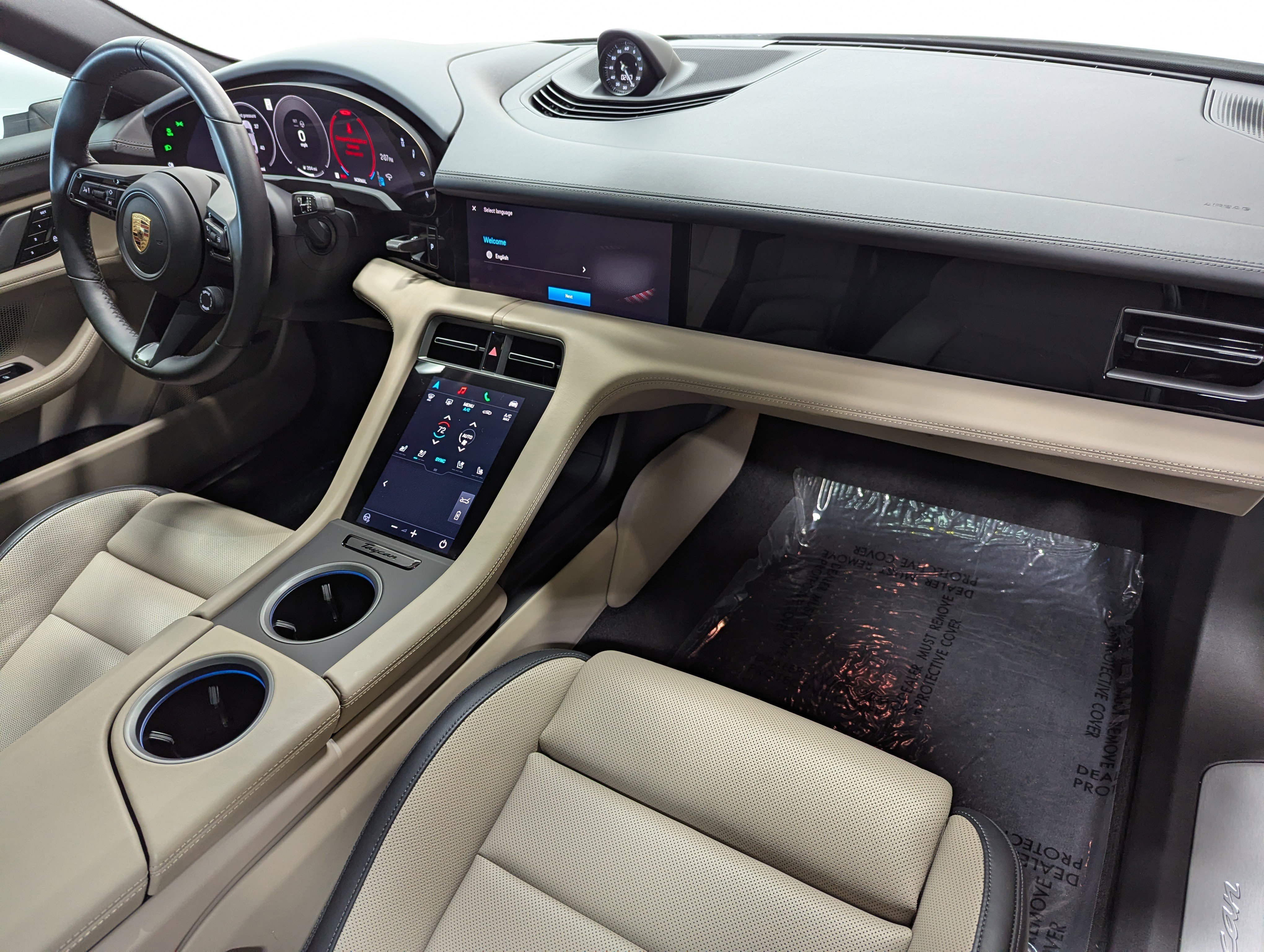 Used 2025 Porsche Taycan image 19