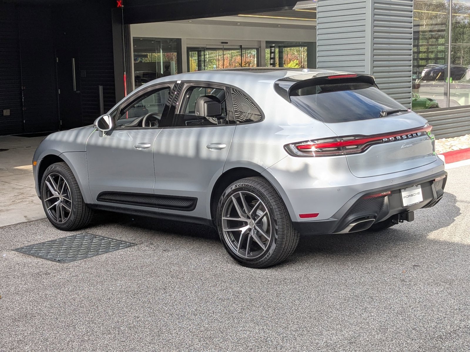 Certified 2026 Porsche Macan AWD/4WD video 3