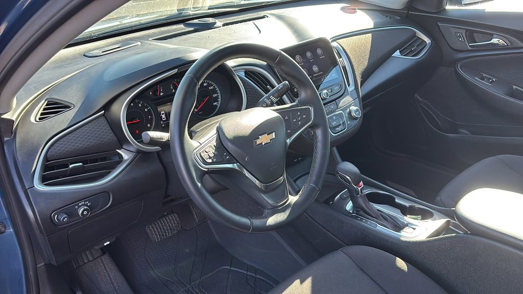 Used 2024 Chevrolet Malibu RS image 23