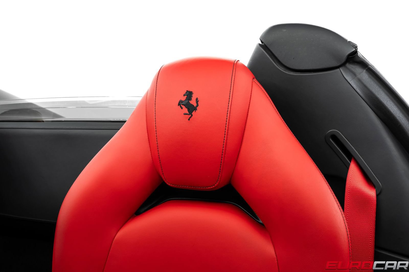 Used 2021 Ferrari F8 Tributo RWD image 53