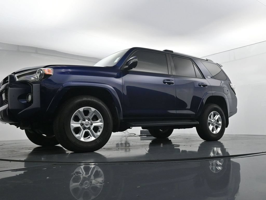 Used 2020 Toyota 4Runner SR5 Premium w/ Moonroof Package AWD/4WD image 35