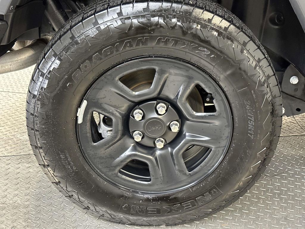 Certified 2025 Jeep Wrangler Sport image 9