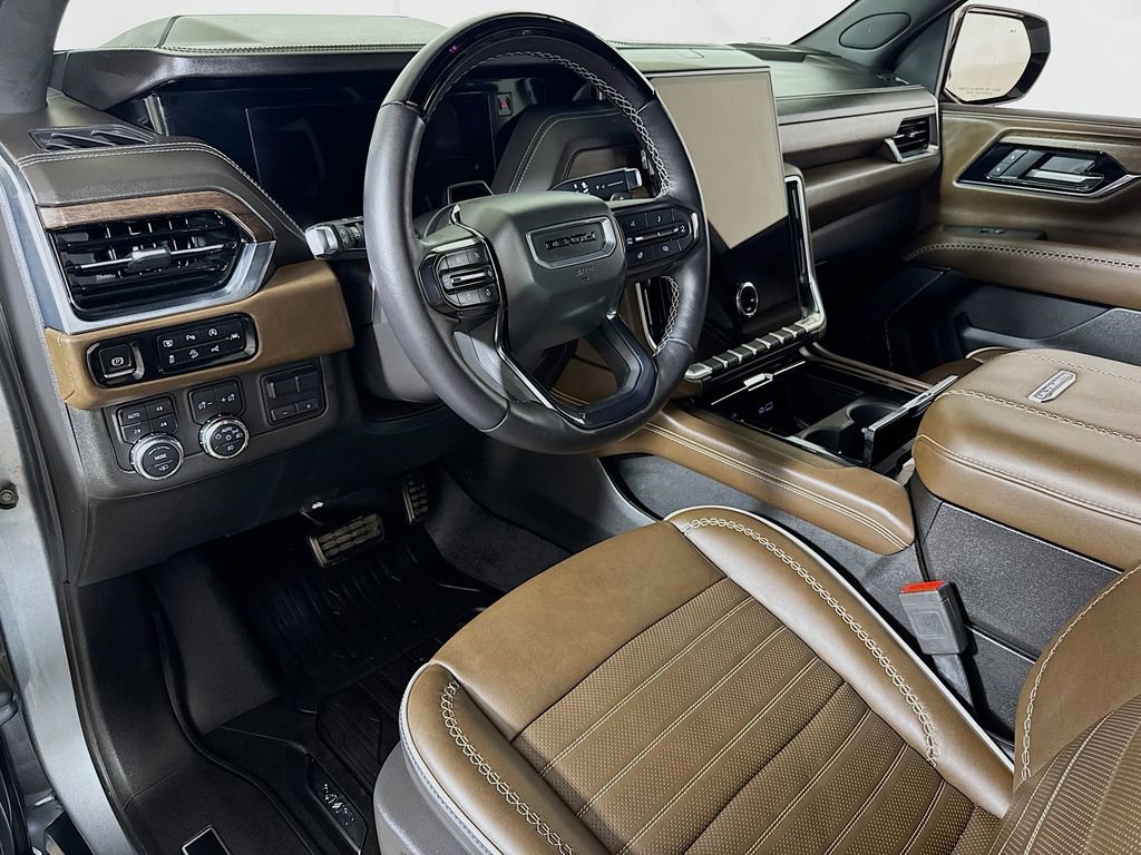 Certified 2025 GMC Yukon Denali Ultimate image 7